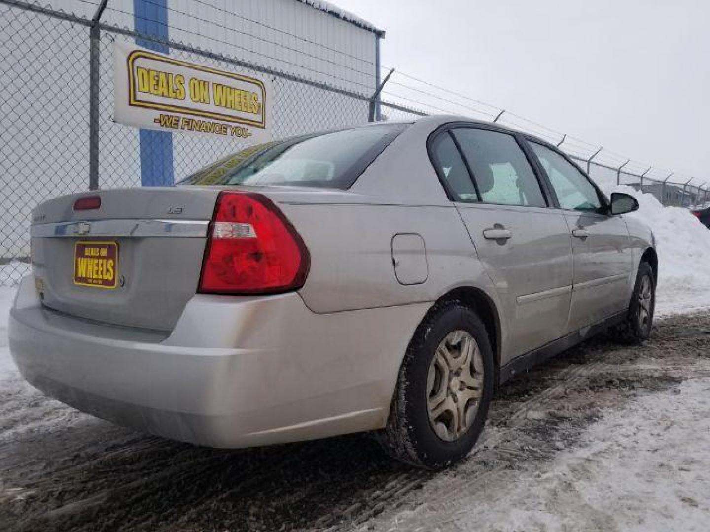 2007 Chevrolet Malibu LS (1G1ZS58F27F) with an 2.2L L4 DOHC 16V engine, 4-Speed Automatic transmission, located at 1800 West Broadway, Missoula, 59808, (406) 543-1986, 46.881348, -114.023628 - Photo#4