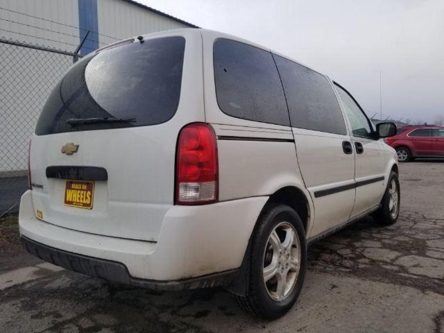 2007 Summit White Chevrolet Uplander LS 1LS (1GNDU23147D) with an 3.9L V6 DOHC 24V engine, 4-Speed Automatic transmission, located at 4801 10th Ave S,, Great Falls, MT, 59405, 0.000000, 0.000000 - Photo#4