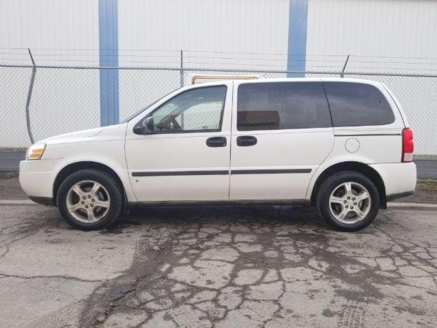 2007 Summit White Chevrolet Uplander LS 1LS (1GNDU23147D) with an 3.9L V6 DOHC 24V engine, 4-Speed Automatic transmission, located at 4801 10th Ave S,, Great Falls, MT, 59405, 0.000000, 0.000000 - Photo#6