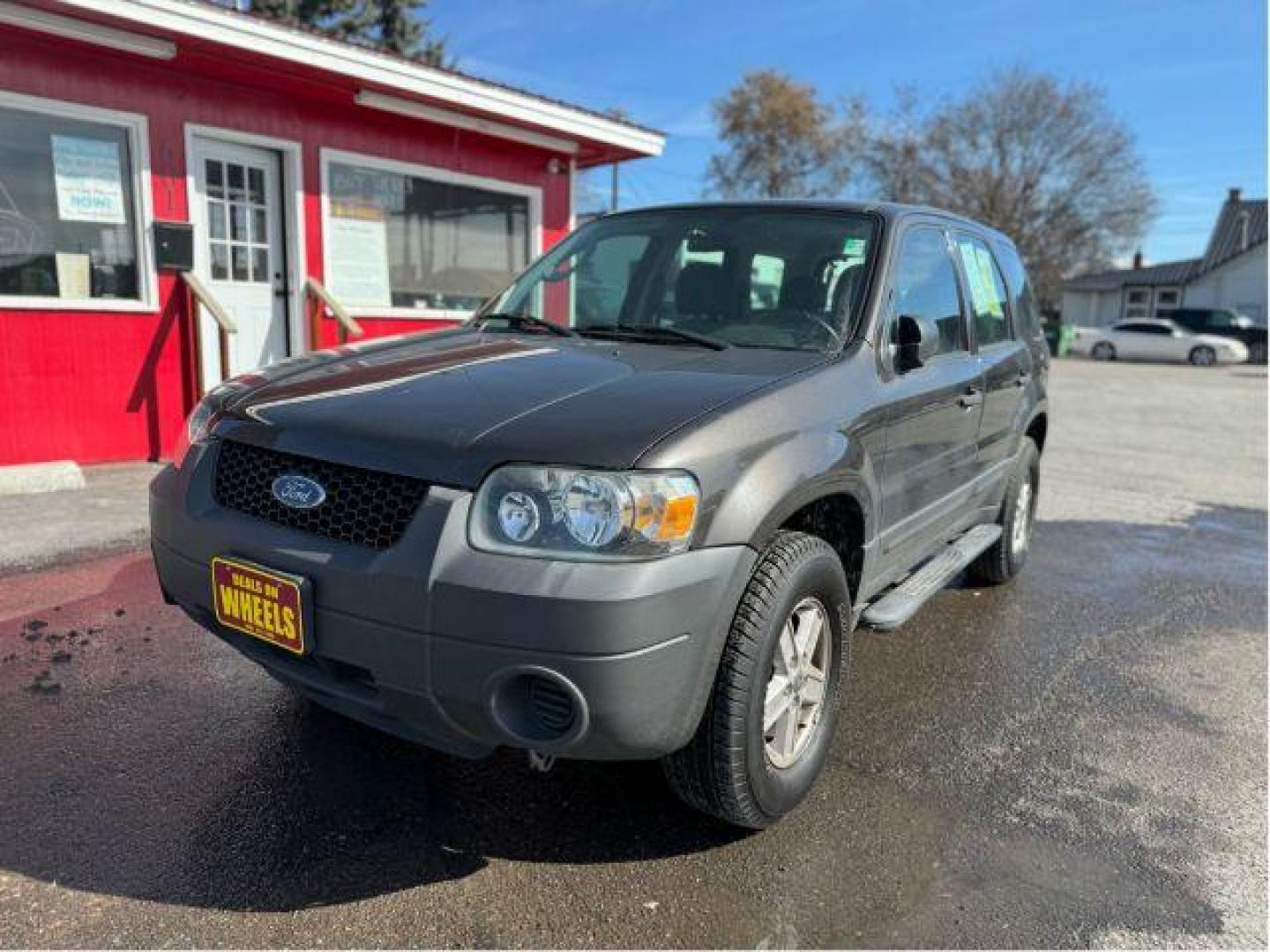 2007 Tungsten Grey Metallic Ford Escape XLS 4WD (1FMCU92Z87K) with an 2.3L L4 DOHC 16V engine, 4-Speed Automatic transmission, located at 601 E. Idaho St., Kalispell, MT, 59901, (406) 300-4664, 0.000000, 0.000000 - Photo#0