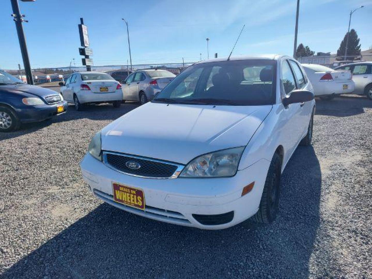 2007 Ford Focus ZX5 SE (1FAHP37N67W) with an 2.0L L4 DOHC 16V engine, located at 4801 10th Ave S,, Great Falls, MT, 59405, 0.000000, 0.000000 - Photo#0