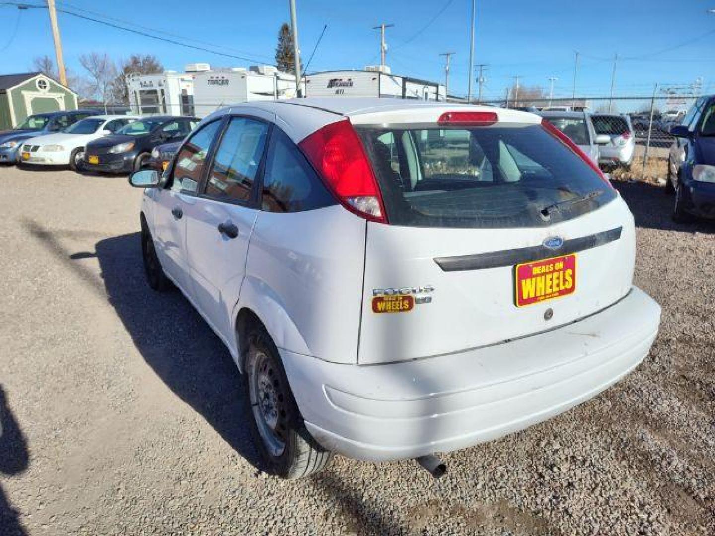 2007 Ford Focus ZX5 SE (1FAHP37N67W) with an 2.0L L4 DOHC 16V engine, located at 4801 10th Ave S,, Great Falls, MT, 59405, 0.000000, 0.000000 - Photo#2