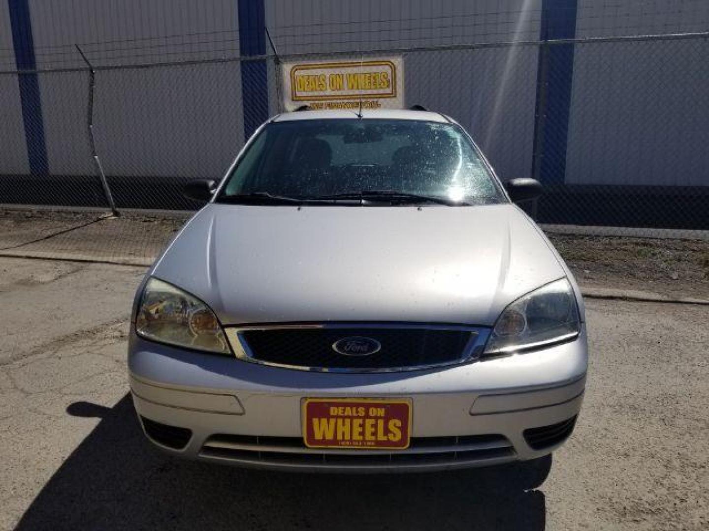 2007 Ford Focus Wagon ZXW SE (1FAHP36N27W) with an 2.0L L4 DOHC 16V engine, located at 4801 10th Ave S,, Great Falls, MT, 59405, 0.000000, 0.000000 - Photo#1