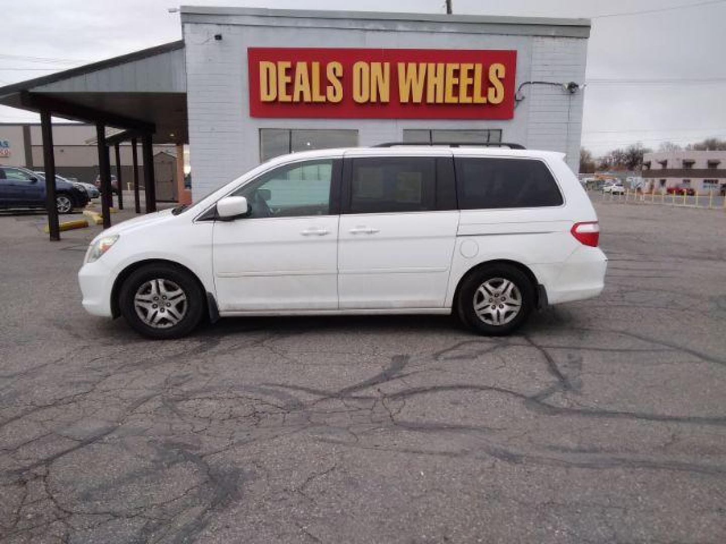 2007 Honda Odyssey EX (5FNRL38407B) with an 3.5L V6 SOHC 24V engine, 5-Speed Automatic transmission, located at 4047 Montana Ave., Billings, MT, 59101, 45.770847, -108.529800 - Photo#7