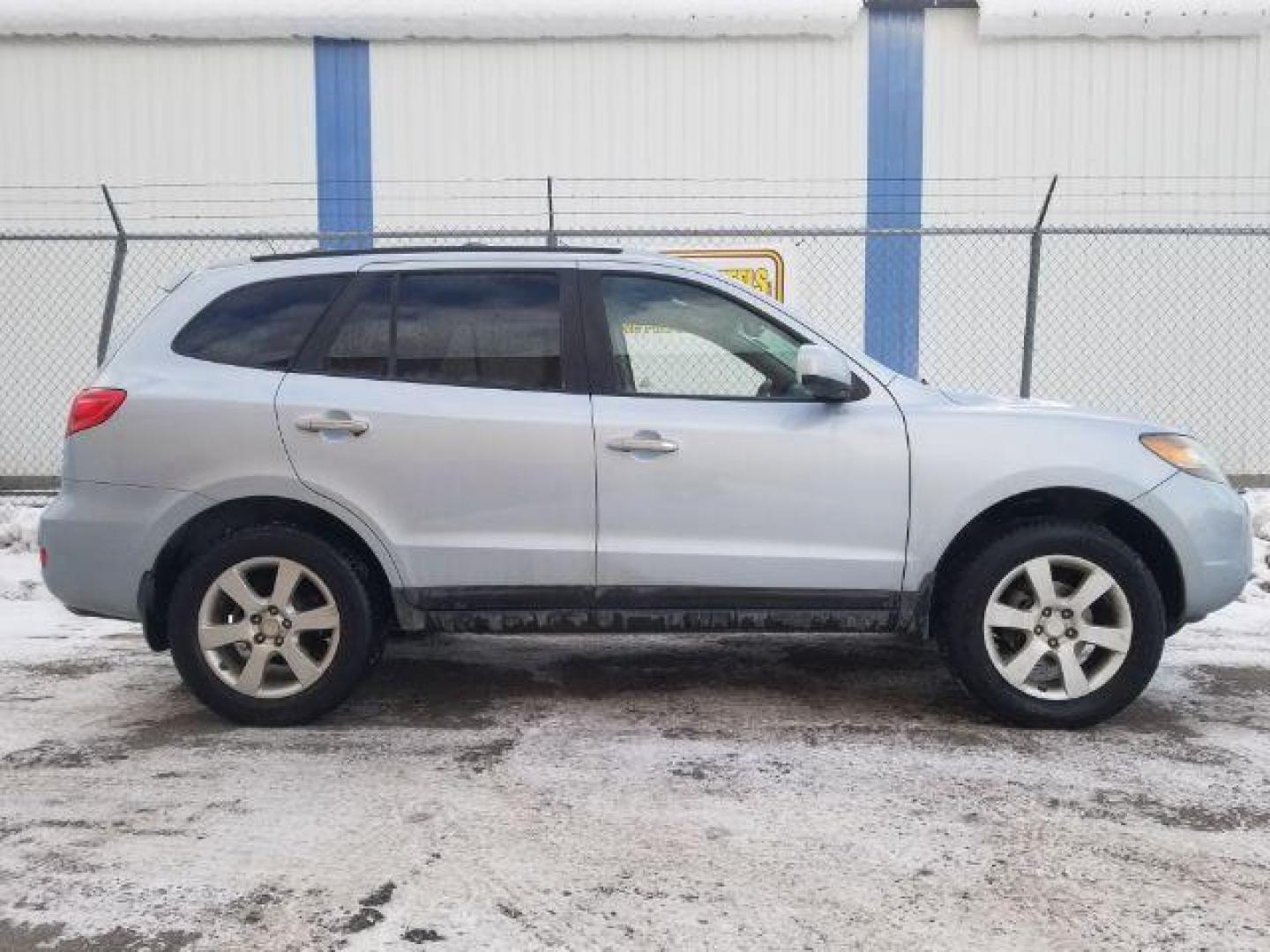 2007 Hyundai Santa Fe Limited (5NMSH13E07H) with an 3.3L V6 DOHC 24V engine, 5-Speed Automatic transmission, located at 4801 10th Ave S,, Great Falls, MT, 59405, 0.000000, 0.000000 - Photo#3