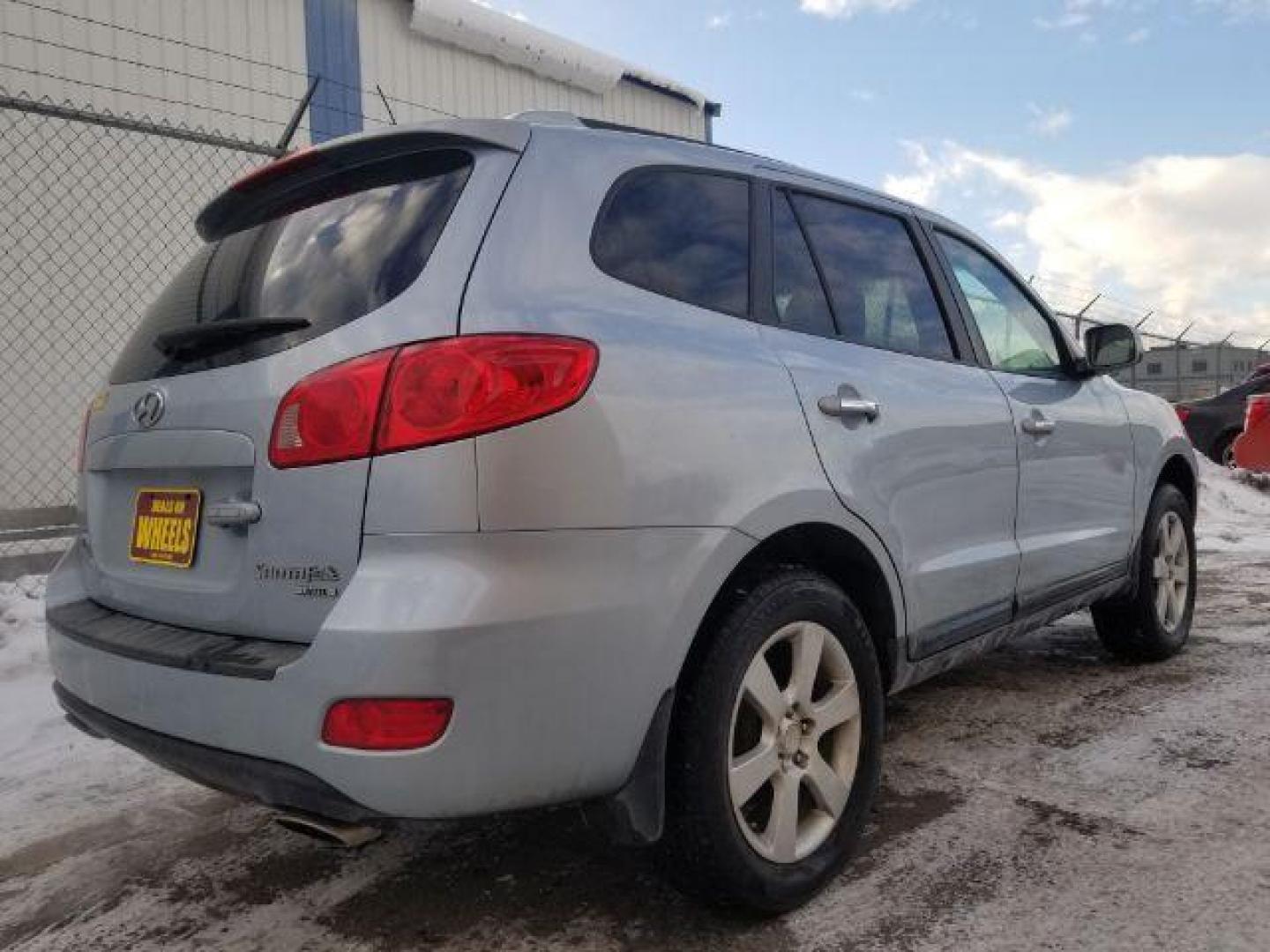 2007 Hyundai Santa Fe Limited (5NMSH13E07H) with an 3.3L V6 DOHC 24V engine, 5-Speed Automatic transmission, located at 4801 10th Ave S,, Great Falls, MT, 59405, 0.000000, 0.000000 - Photo#4