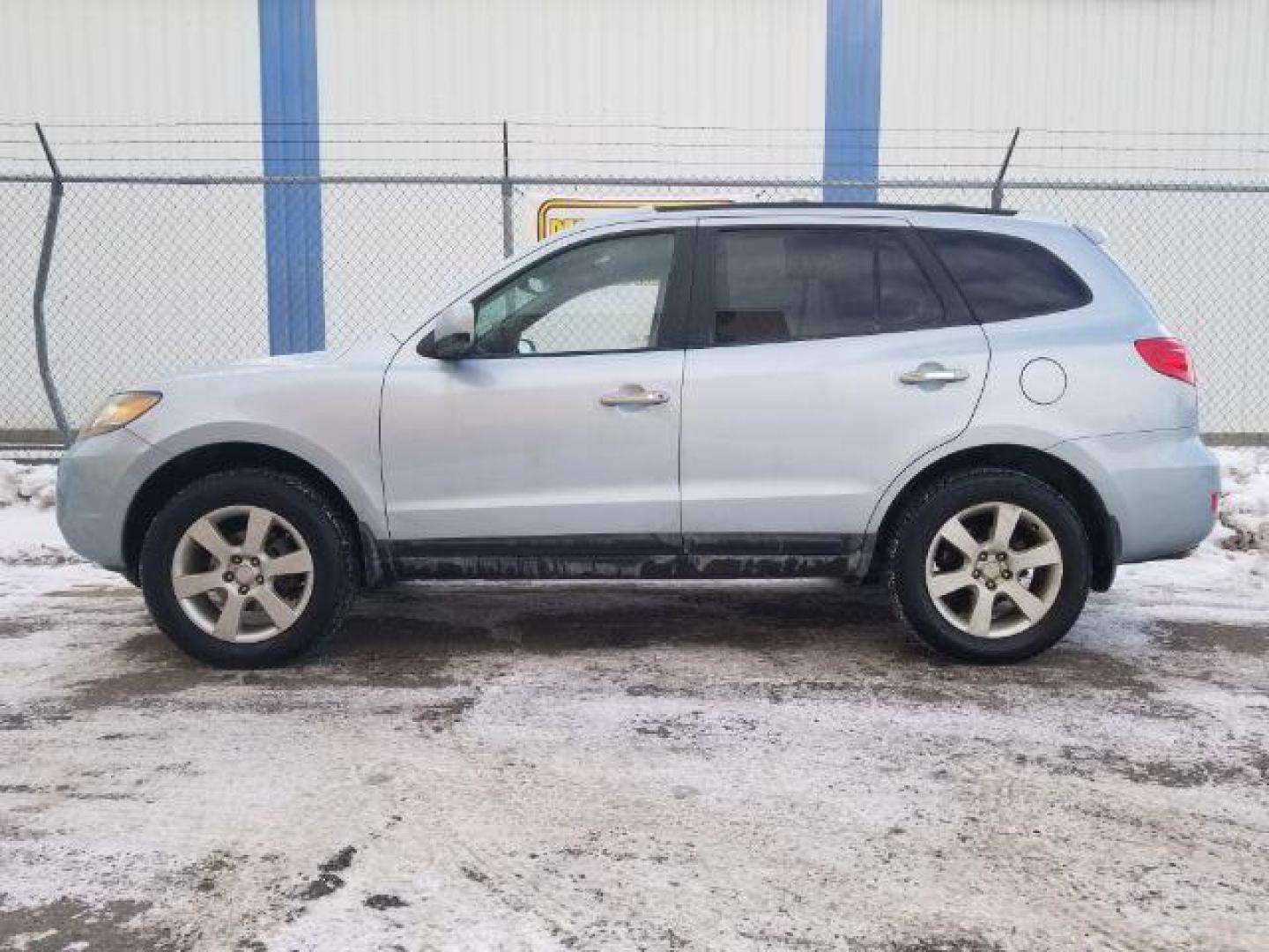 2007 Hyundai Santa Fe Limited (5NMSH13E07H) with an 3.3L V6 DOHC 24V engine, 5-Speed Automatic transmission, located at 4801 10th Ave S,, Great Falls, MT, 59405, 0.000000, 0.000000 - Photo#6