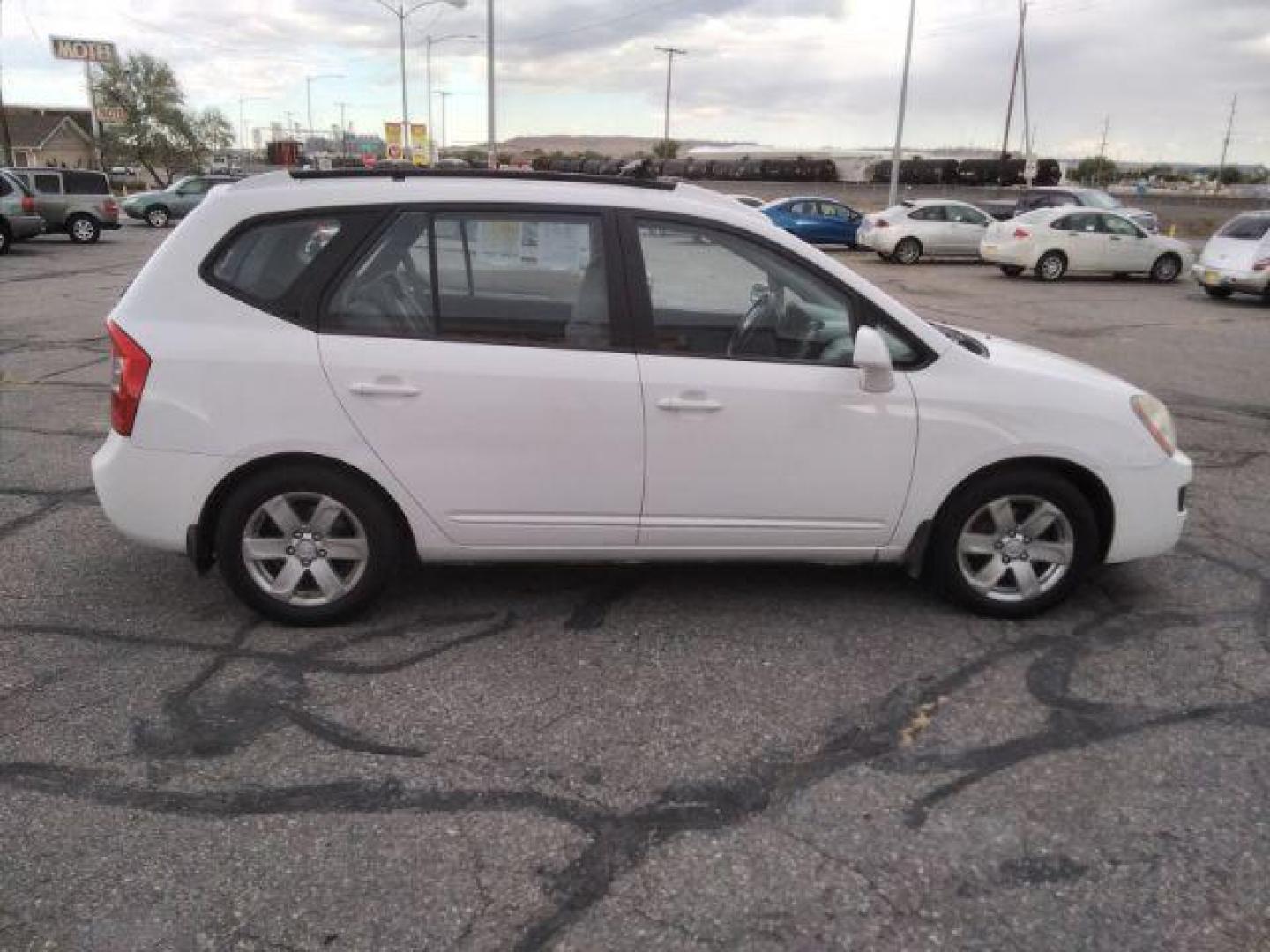 2007 Kia Rondo LX (KNAFG525177) with an 2.4L L4 DOHC 16V engine, 4-Speed Automatic transmission, located at 4047 Montana Ave., Billings, MT, 59101, 45.770847, -108.529800 - Photo#3