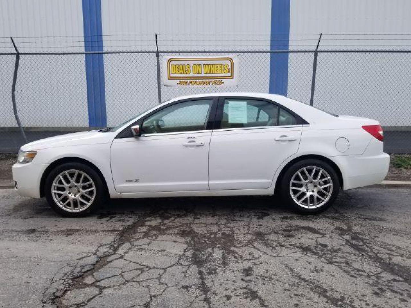 2007 Lincoln MKZ AWD (3LNHM28T17R) with an 3.5L V6 DOHC 24V engine, 6-Speed Automatic transmission, located at 1800 West Broadway, Missoula, 59808, (406) 543-1986, 46.881348, -114.023628 - Photo#2