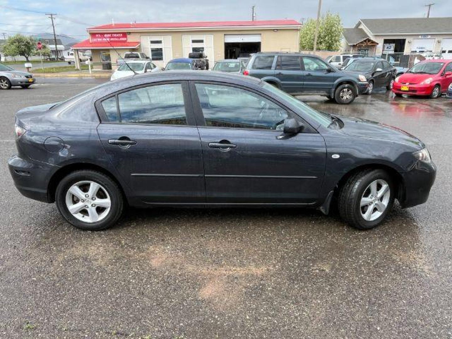 2007 Mazda MAZDA3 i Sport 4-Door (JM1BK32F871) with an 2.0L L4 DOHC 16V engine, located at 1821 N Montana Ave., Helena, MT, 59601, 0.000000, 0.000000 - Photo#3