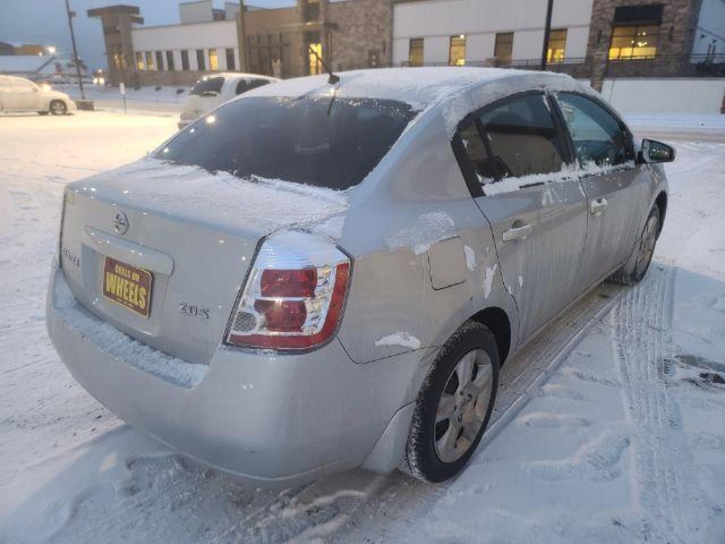 2007 Nissan Sentra 2.0 S (3N1AB61E97L) with an 2.0L L4 DOHC 16V engine, located at 1800 West Broadway, Missoula, 59808, (406) 543-1986, 46.881348, -114.023628 - Photo#3