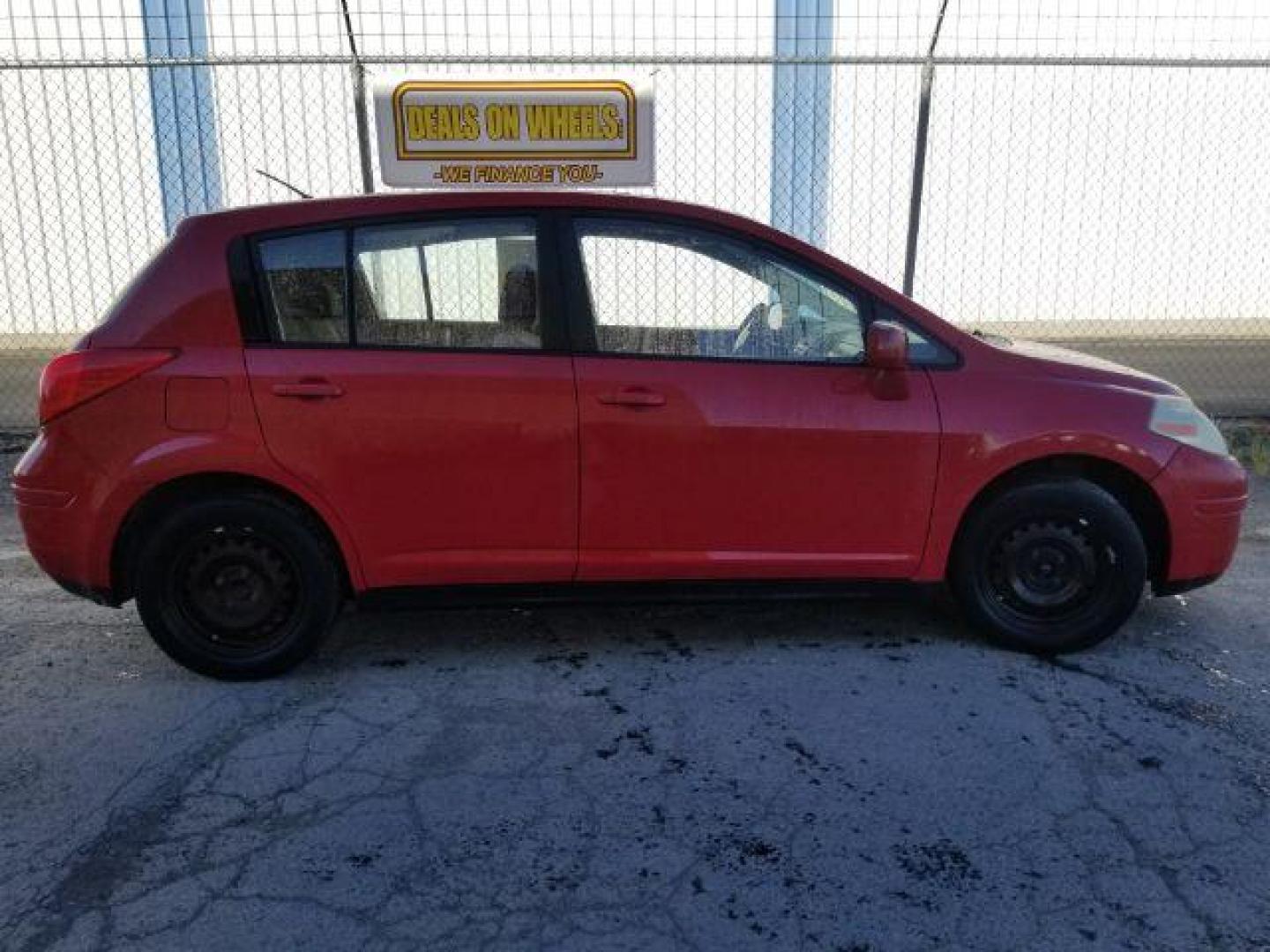 2007 Nissan Versa 1.8 SL (3N1BC13E57L) with an 1.8L L4 DOHC 16V engine, located at 4801 10th Ave S,, Great Falls, MT, 59405, 0.000000, 0.000000 - Photo#5