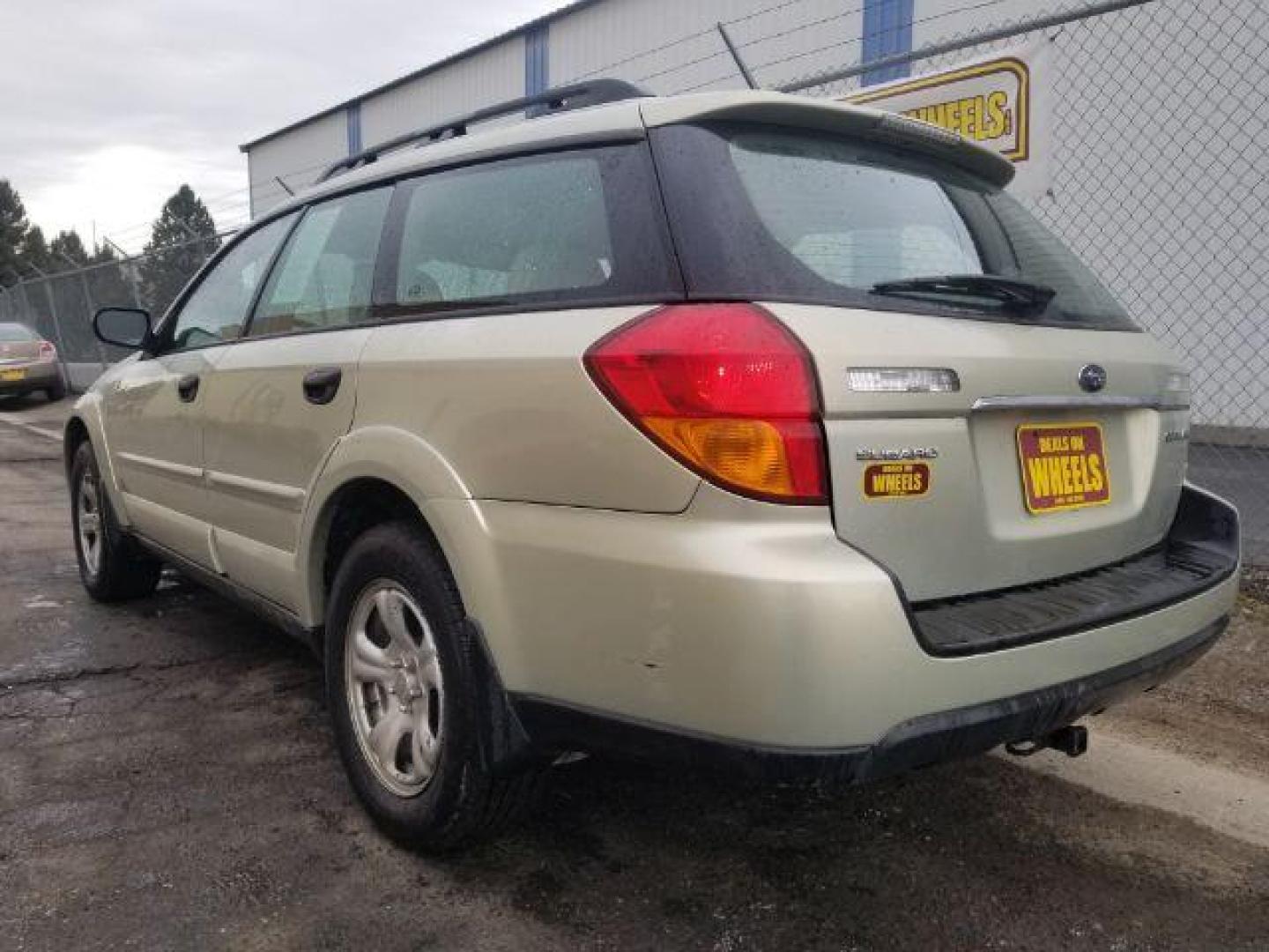 2007 Subaru Outback 2.5i Basic Wagon (4S4BP61C377) with an 2.5L H4 SOHC 16V engine, 4-Speed Automatic transmission, located at 1800 West Broadway, Missoula, 59808, (406) 543-1986, 46.881348, -114.023628 - Photo#5