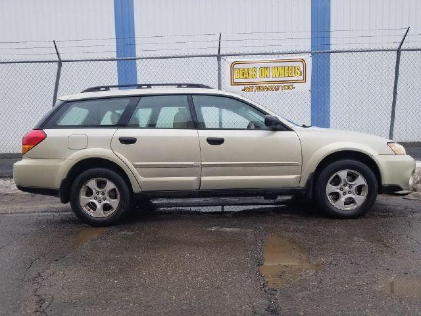 2007 Subaru Outback 2.5i Wagon (4S4BP61C876) with an 2.5L H4 SOHC 16V engine, 5-Speed Manual transmission, located at 1800 West Broadway, Missoula, 59808, (406) 543-1986, 46.881348, -114.023628 - Photo#3