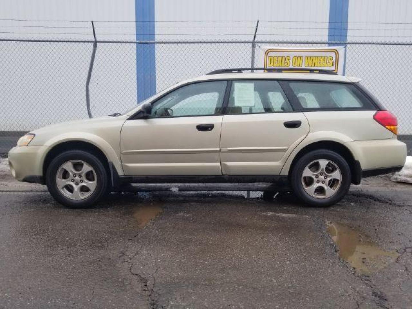 2007 Subaru Outback 2.5i Wagon (4S4BP61C876) with an 2.5L H4 SOHC 16V engine, 5-Speed Manual transmission, located at 1800 West Broadway, Missoula, 59808, (406) 543-1986, 46.881348, -114.023628 - Photo#6