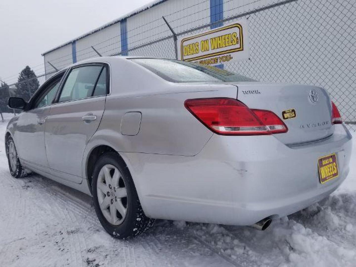 2007 Toyota Avalon XL (4T1BK36B97U) with an 3.5L V6 DOHC 24V engine, 5-Speed Automatic transmission, located at 1800 West Broadway, Missoula, 59808, (406) 543-1986, 46.881348, -114.023628 - Photo#5