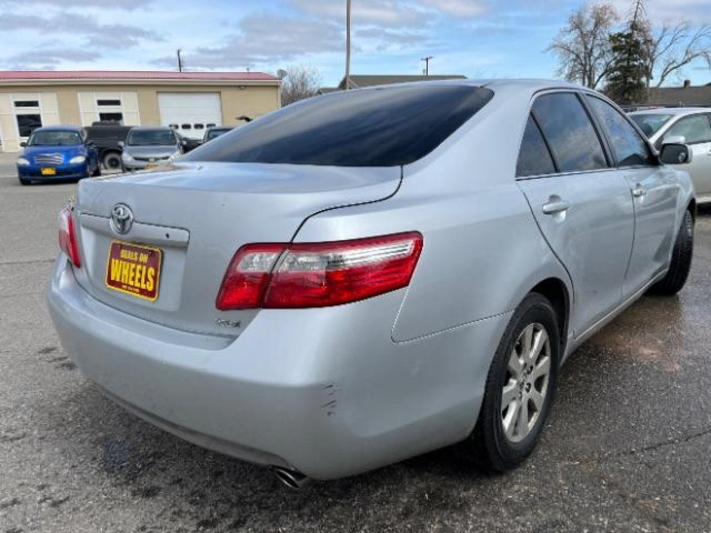 2007 Toyota Camry XLE V6 (4T1BK46K27U) with an 3.5L V6 DOHC 24V engine, 6-Speed Automatic transmission, located at 1821 N Montana Ave., Helena, MT, 59601, 0.000000, 0.000000 - Photo#2