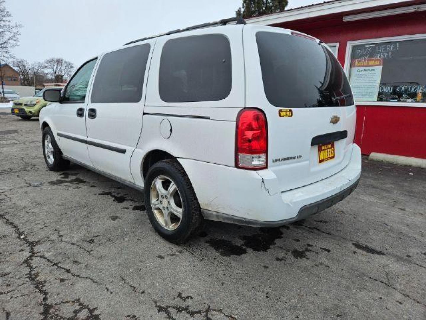 2008 Chevrolet Uplander LS Ext. 1LS (1GNDV23108D) with an 3.9L V6 DOHC 24V engine, 4-Speed Automatic transmission, located at 601 E. Idaho St., Kalispell, MT, 59901, (406) 300-4664, 0.000000, 0.000000 - Photo#2