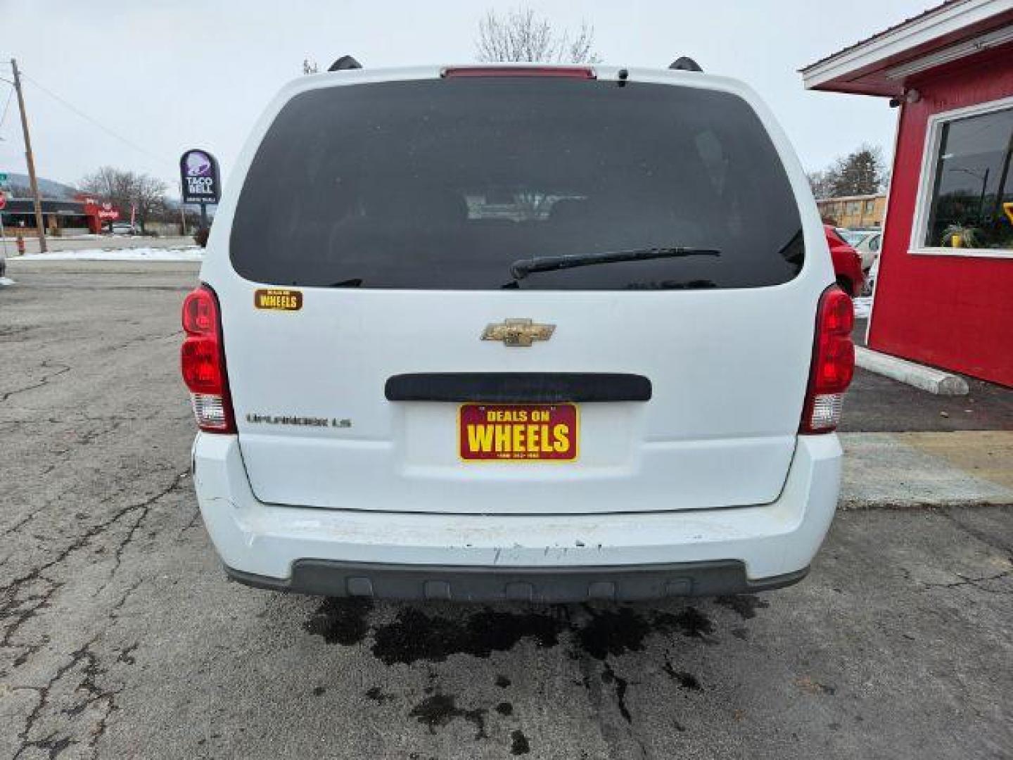 2008 Chevrolet Uplander LS Ext. 1LS (1GNDV23108D) with an 3.9L V6 DOHC 24V engine, 4-Speed Automatic transmission, located at 601 E. Idaho St., Kalispell, MT, 59901, (406) 300-4664, 0.000000, 0.000000 - Photo#3