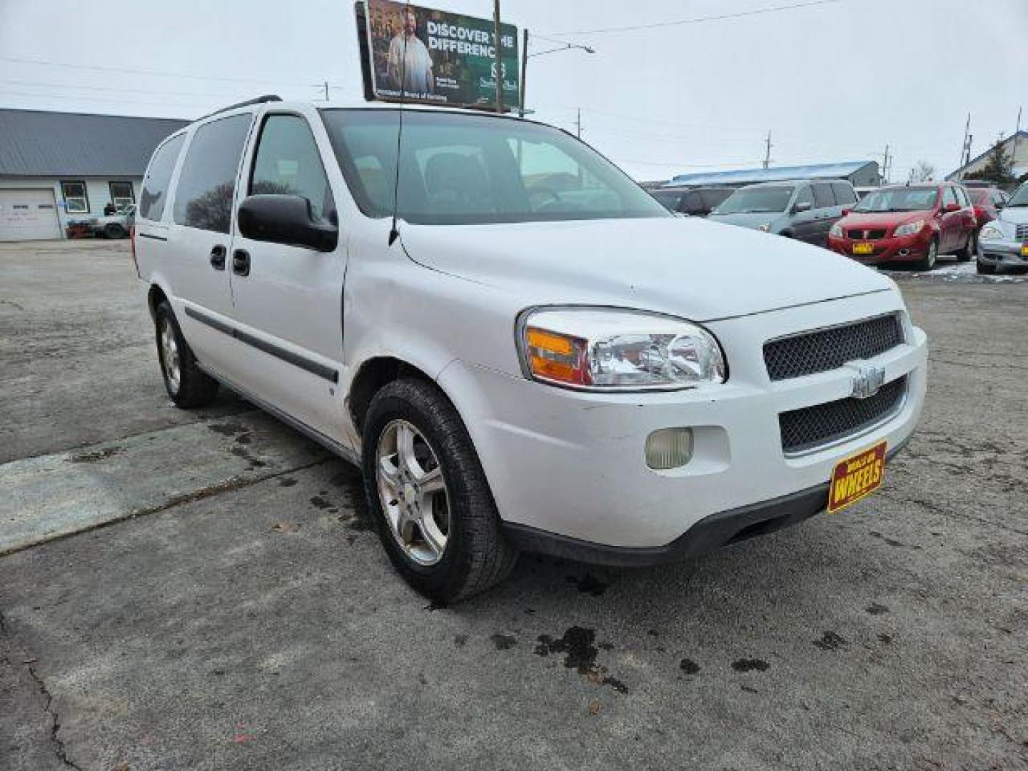 2008 Chevrolet Uplander LS Ext. 1LS (1GNDV23108D) with an 3.9L V6 DOHC 24V engine, 4-Speed Automatic transmission, located at 601 E. Idaho St., Kalispell, MT, 59901, (406) 300-4664, 0.000000, 0.000000 - Photo#6