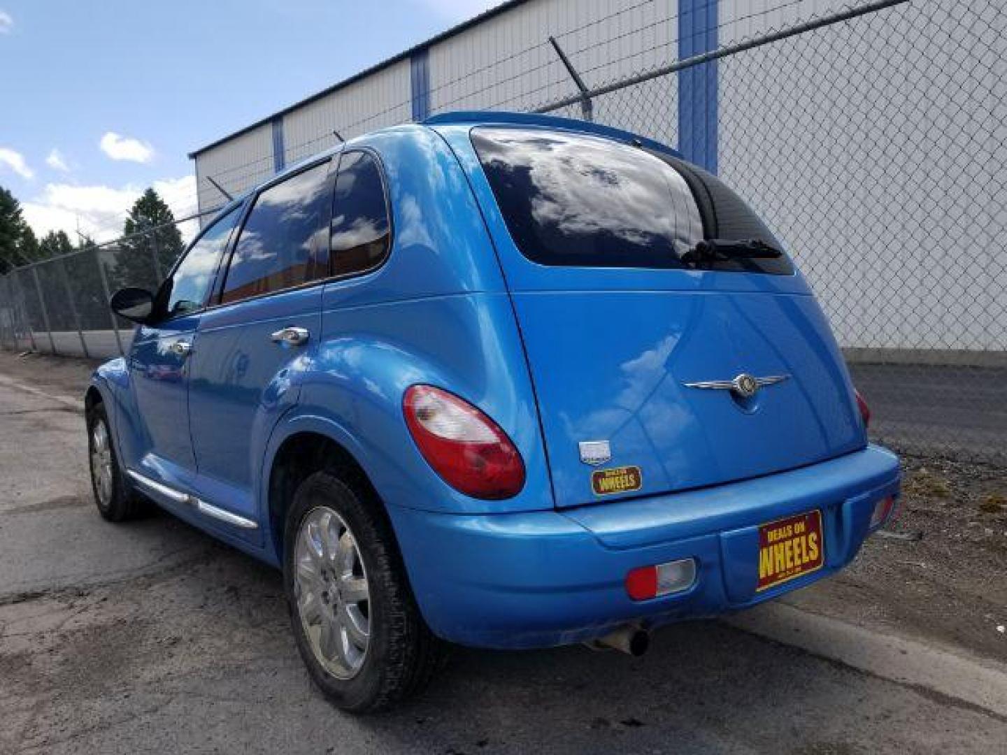 2008 Chrysler PT Cruiser Base (3A8FY48B68T) with an 2.4L L4 DOHC 16V engine, located at 601 E. Idaho St., Kalispell, MT, 59901, (406) 300-4664, 0.000000, 0.000000 - Photo#3