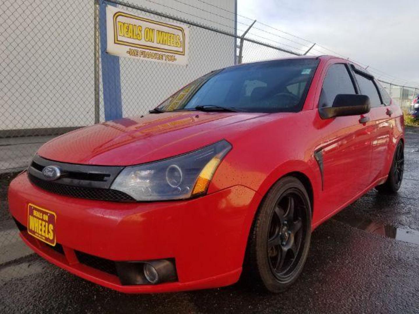 2008 Ford Focus SE Sedan (1FAHP35N18W) with an 2.0L L4 DOHC 16V engine, located at 1800 West Broadway, Missoula, 59808, (406) 543-1986, 46.881348, -114.023628 - Photo#14