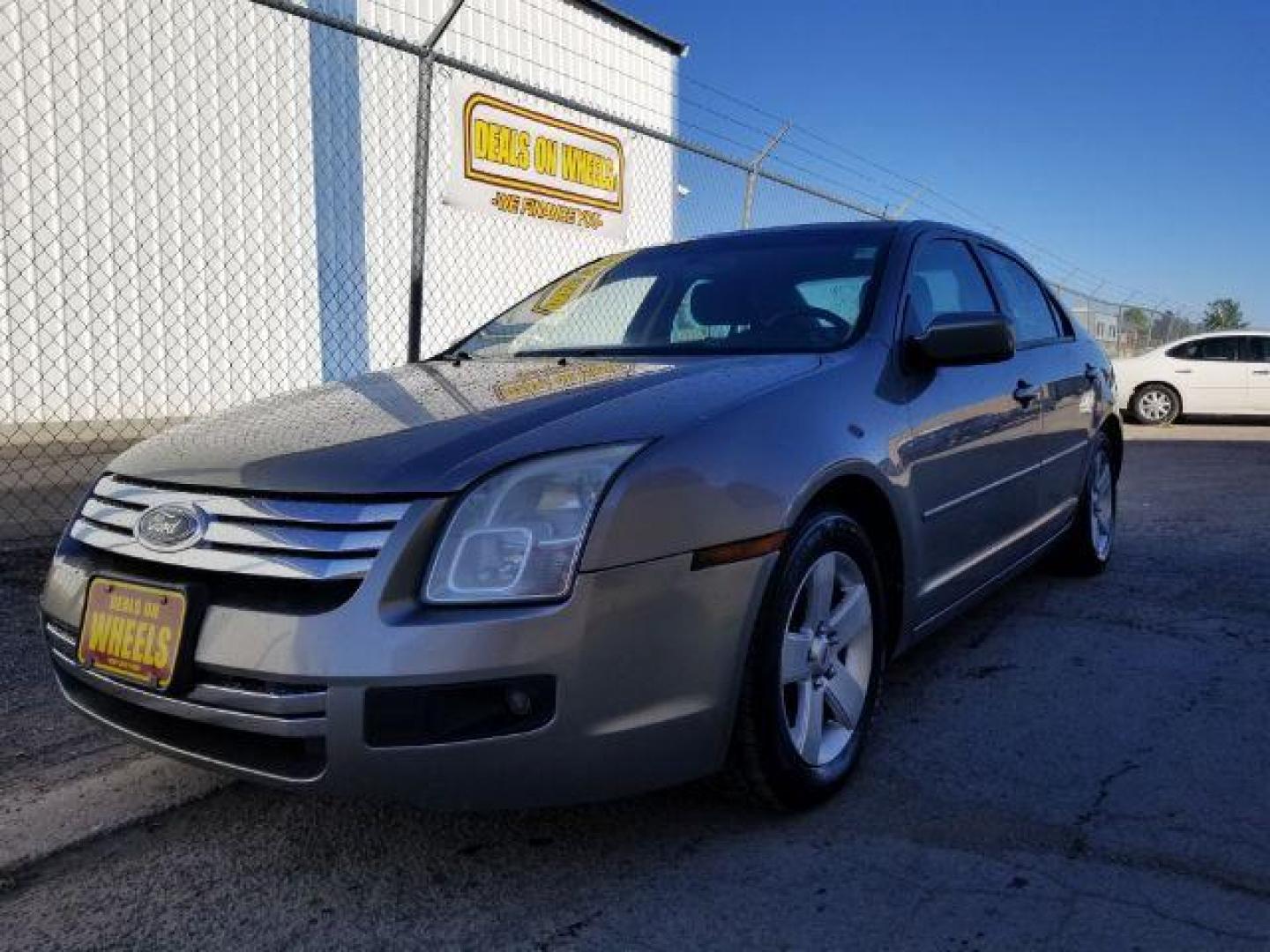 2008 Ford Fusion V6 SE (3FAHP07108R) with an 3.0L V6 DOHC 24V engine, located at 1800 West Broadway, Missoula, 59808, (406) 543-1986, 46.881348, -114.023628 - Photo#0