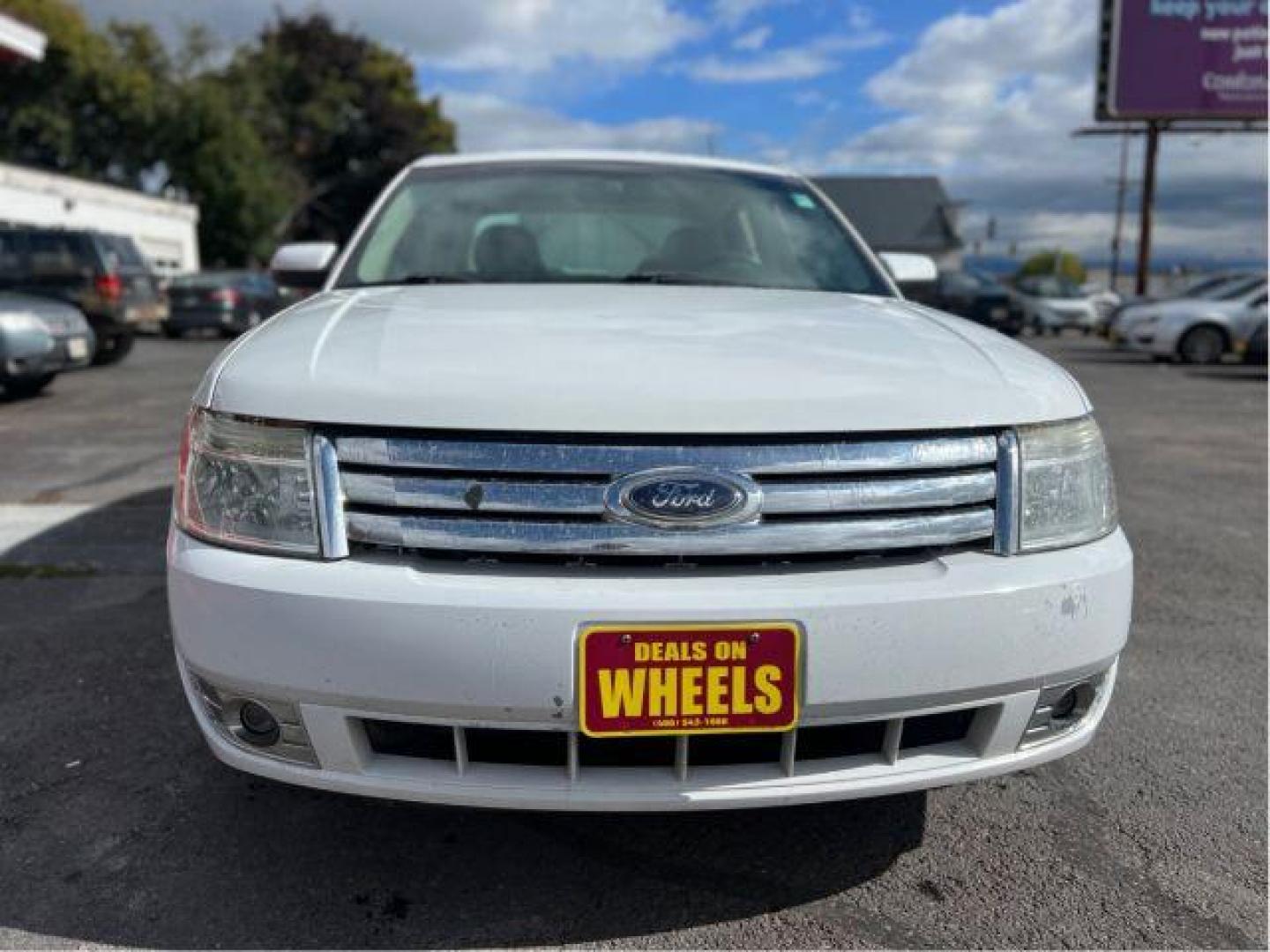 2008 Ford Taurus SEL (1FAHP24W48G) with an 3.5L V6 DOHC 24V engine, 6-Speed Automatic transmission, located at 601 E. Idaho St., Kalispell, MT, 59901, (406) 300-4664, 0.000000, 0.000000 - Photo#7