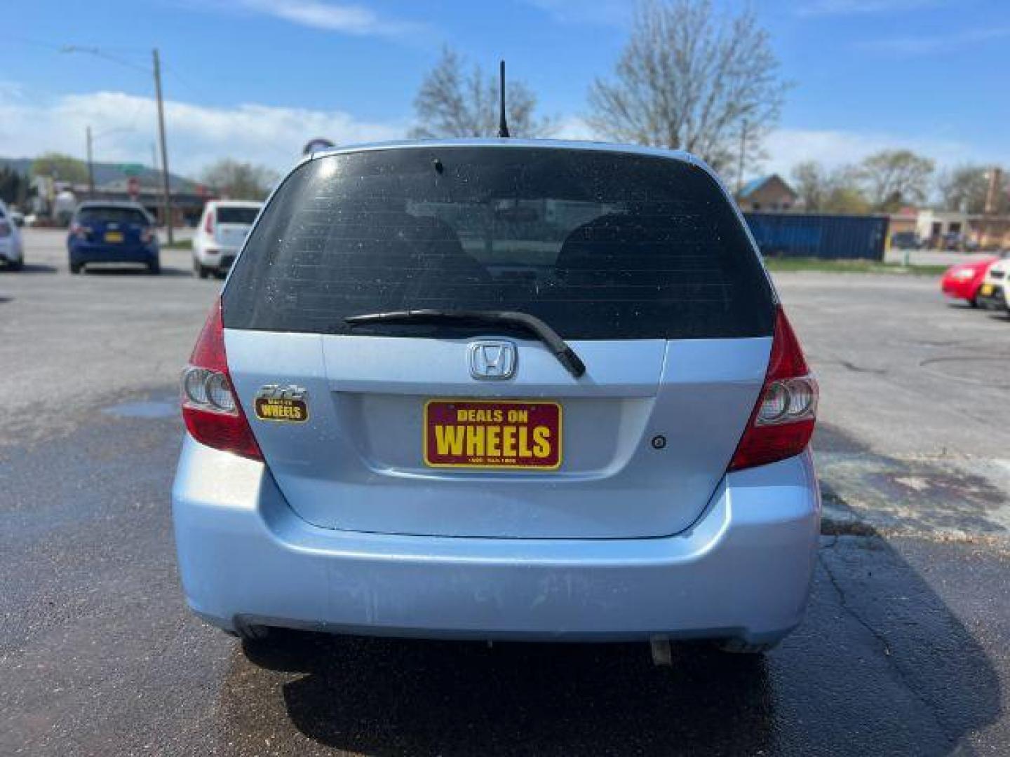 2008 Honda Fit 5-Speed MT (JHMGD37448S) with an 1.5L L4 SOHC 16V engine, 5-Speed Automatic transmission, located at 601 E. Idaho St., Kalispell, MT, 59901, (406) 300-4664, 0.000000, 0.000000 - Photo#3