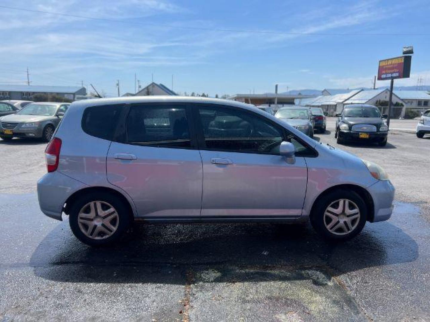 2008 Honda Fit 5-Speed MT (JHMGD37448S) with an 1.5L L4 SOHC 16V engine, 5-Speed Automatic transmission, located at 601 E. Idaho St., Kalispell, MT, 59901, (406) 300-4664, 0.000000, 0.000000 - Photo#5