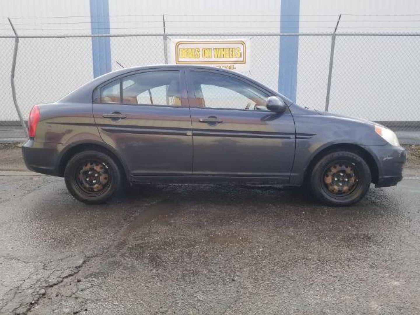 2008 Hyundai Accent GLS 4-Door (KMHCN46C48U) with an 1.6L L4 DOHC 16V engine, located at 601 E. Idaho St., Kalispell, MT, 59901, (406) 300-4664, 0.000000, 0.000000 - Photo#3