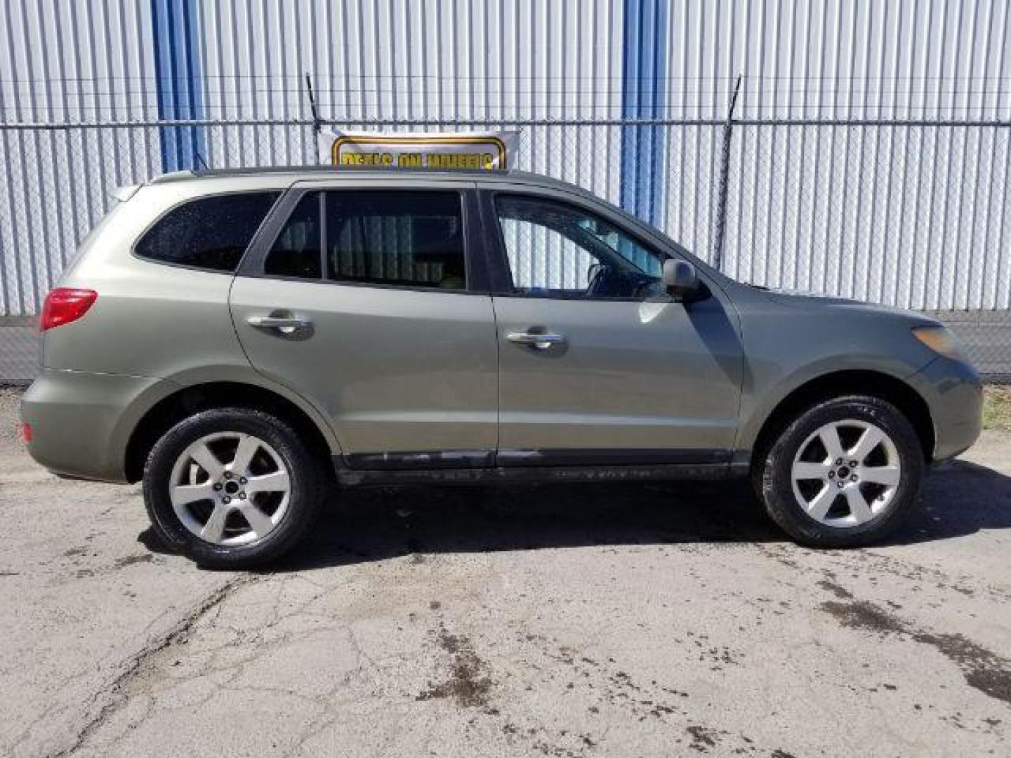 2008 Hyundai Santa Fe Limited AWD (5NMSH73E18H) with an 3.3L V6 DOHC 24V engine, 5-Speed Automatic transmission, located at 1821 N Montana Ave., Helena, MT, 59601, 0.000000, 0.000000 - Photo#9