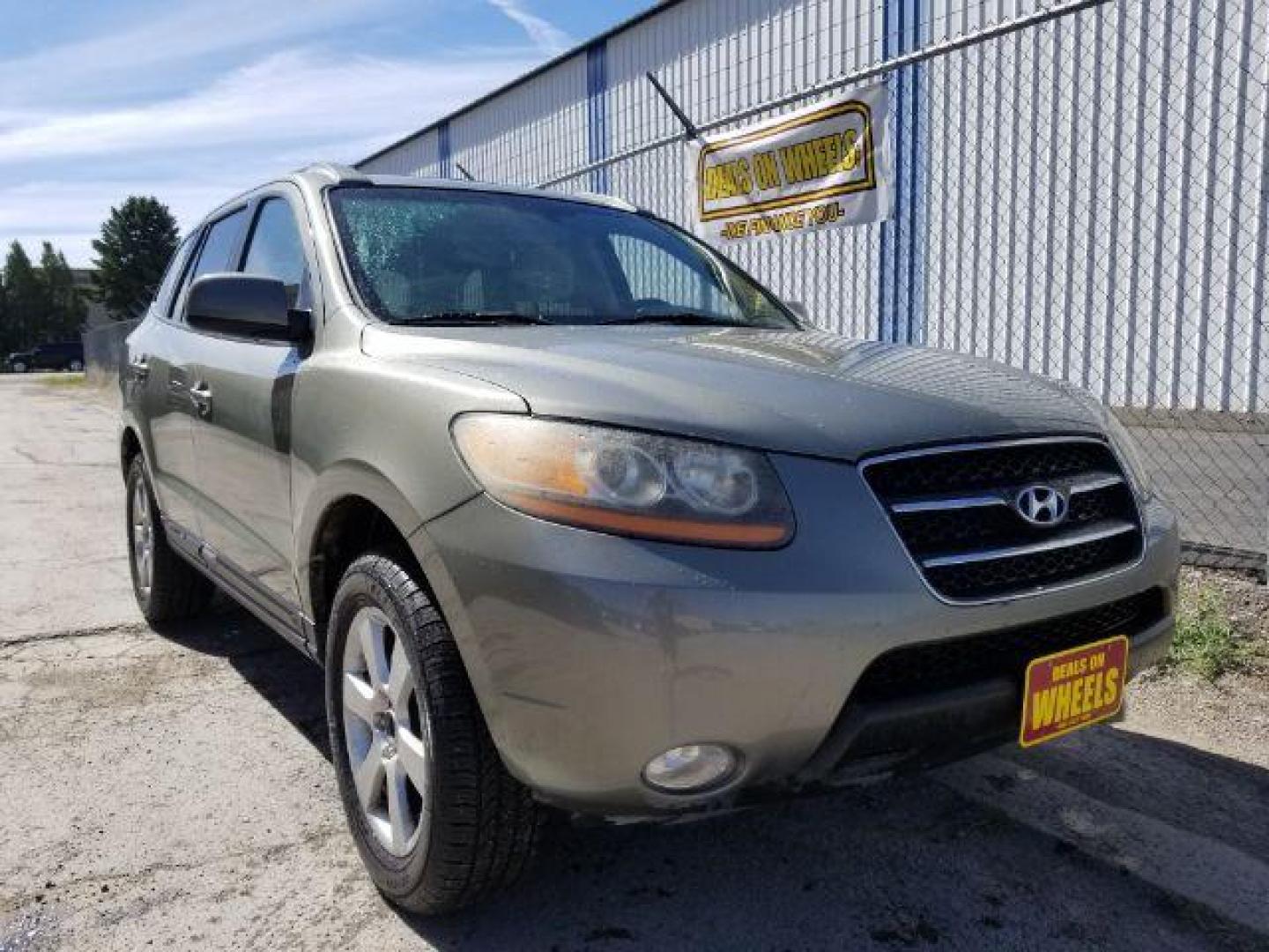 2008 Hyundai Santa Fe Limited AWD (5NMSH73E18H) with an 3.3L V6 DOHC 24V engine, 5-Speed Automatic transmission, located at 1821 N Montana Ave., Helena, MT, 59601, 0.000000, 0.000000 - Photo#10