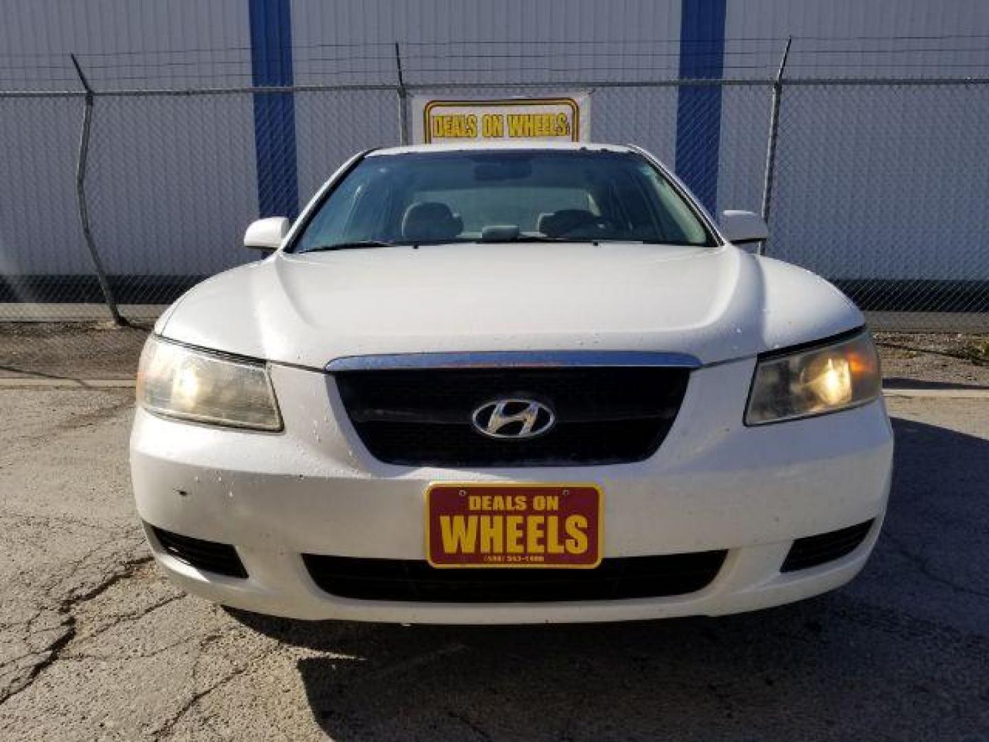 2008 Hyundai Sonata GLS (5NPET46C78H) with an 2.4L L4 DOHC 16V engine, located at 4801 10th Ave S,, Great Falls, MT, 59405, 0.000000, 0.000000 - Photo#1