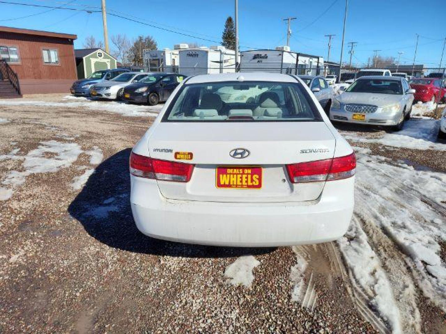 2008 Hyundai Sonata GLS (5NPET46C18H) with an 2.4L L4 DOHC 16V engine, located at 4801 10th Ave S,, Great Falls, MT, 59405, 0.000000, 0.000000 - Photo#2