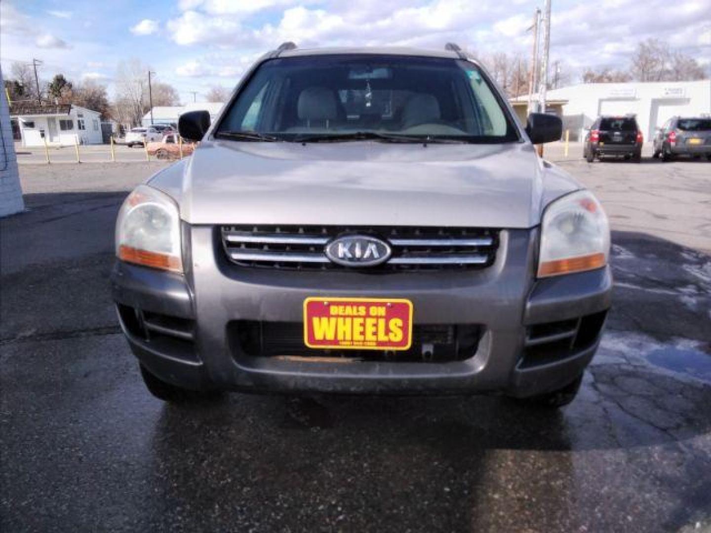 2008 SILVER KIA SPORTAGE EX V6 4WD (KNDJE723X87) with an 2.7L V6 DOHC 24V engine, 4-Speed Automatic transmission, located at 4047 Montana Ave., Billings, MT, 59101, 45.770847, -108.529800 - Photo#1