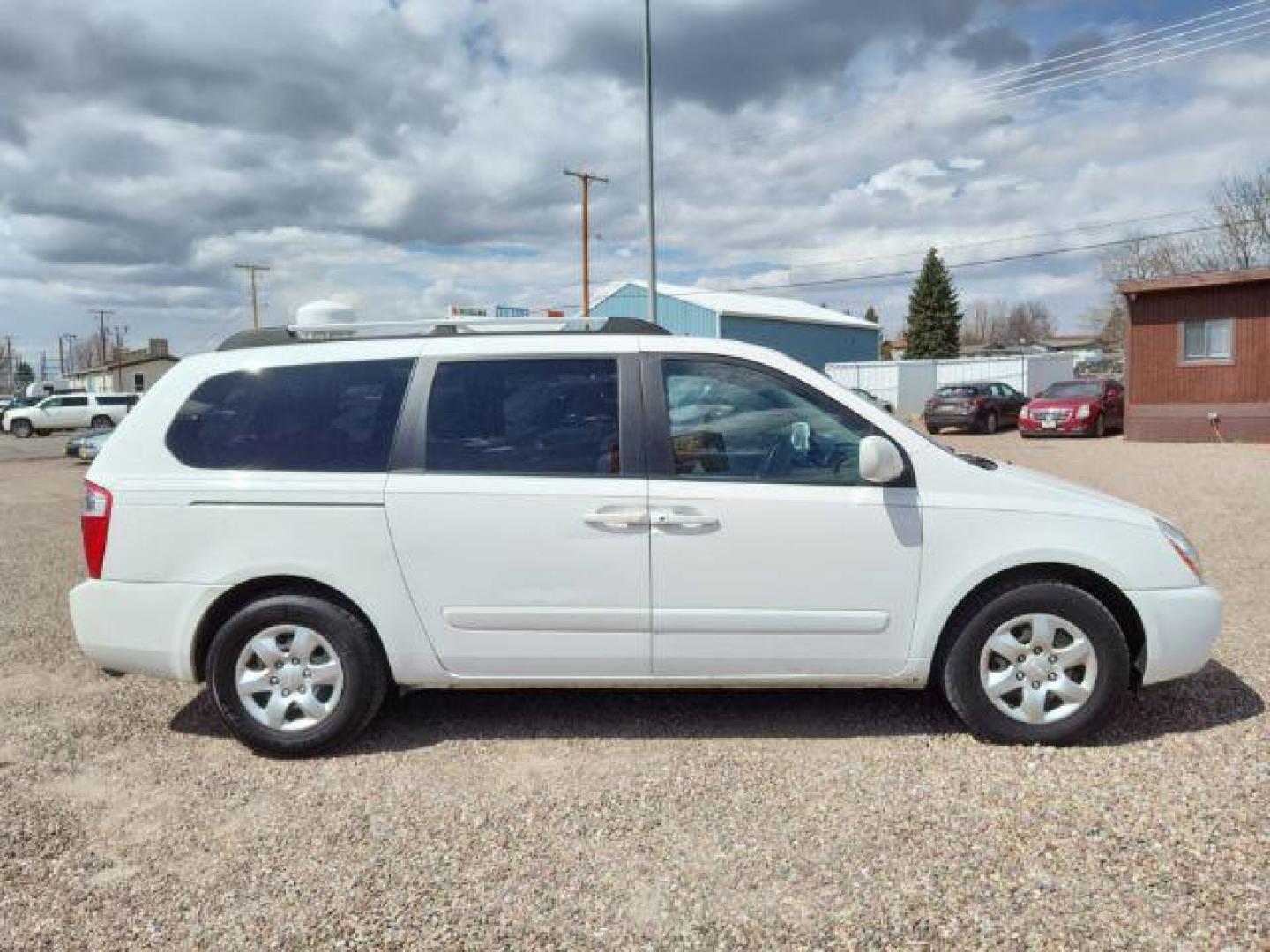 2008 Clear White Kia Sedona LX LWB (KNDMB233686) with an 3.8L V6 DOHC 24V engine, 5-Speed Automatic transmission, located at 4801 10th Ave S,, Great Falls, MT, 59405, 0.000000, 0.000000 - Photo#5