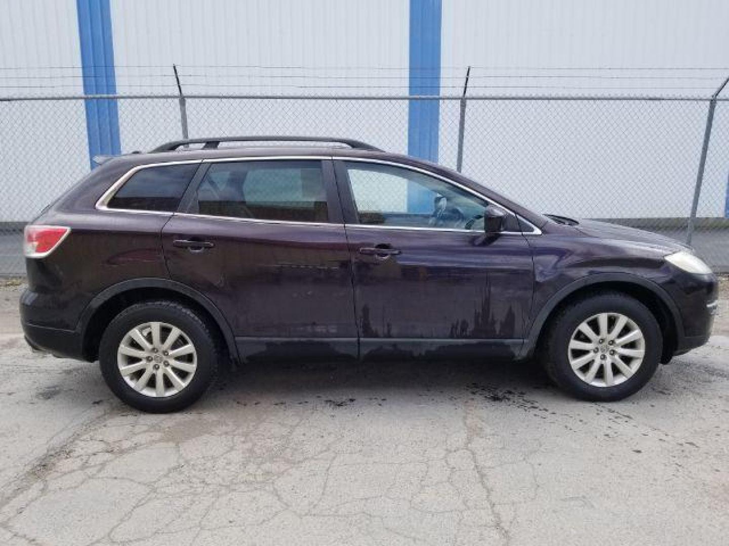 2008 Mazda CX-9 Touring 4WD (JM3TB38V380) with an 3.7L V6 DOHC 24V engine, 6-Speed Automatic transmission, located at 601 E. Idaho St., Kalispell, MT, 59901, (406) 300-4664, 0.000000, 0.000000 - Photo#5