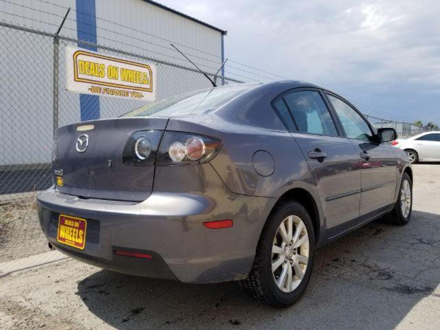 2008 Mazda MAZDA3 i Sport 4-Door (JM1BK12F881) with an 2.0L L4 DOHC 16V engine, located at 601 E. Idaho St., Kalispell, MT, 59901, (406) 300-4664, 0.000000, 0.000000 - Photo#4