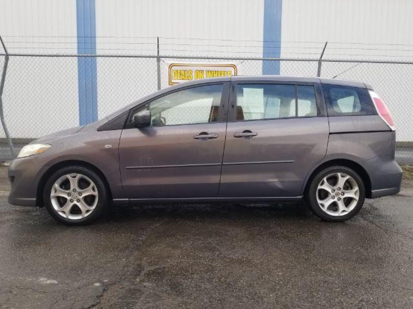 2008 Mazda MAZDA5 Sport (JM1CR293180) with an 2.3L L4 DOHC 16V engine, located at 4047 Montana Ave., Billings, MT, 59101, 45.770847, -108.529800 - Photo#6