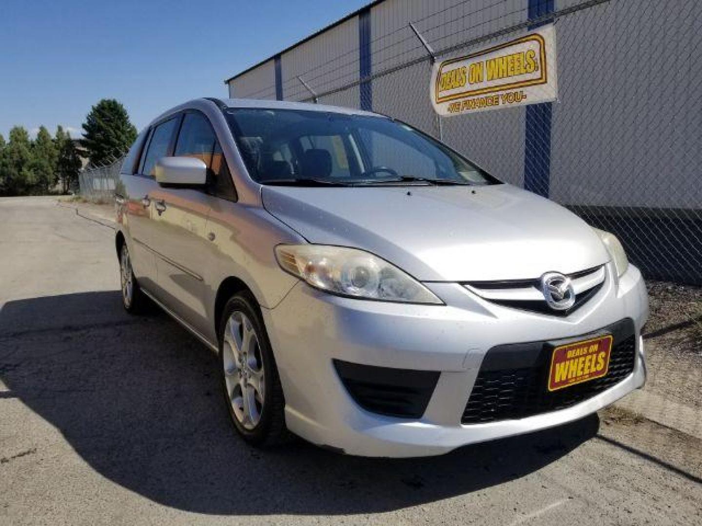 2008 Mazda MAZDA5 Sport (JM1CR293880) with an 2.3L L4 DOHC 16V engine, located at 601 E. Idaho St., Kalispell, MT, 59901, (406) 300-4664, 0.000000, 0.000000 - Photo#6