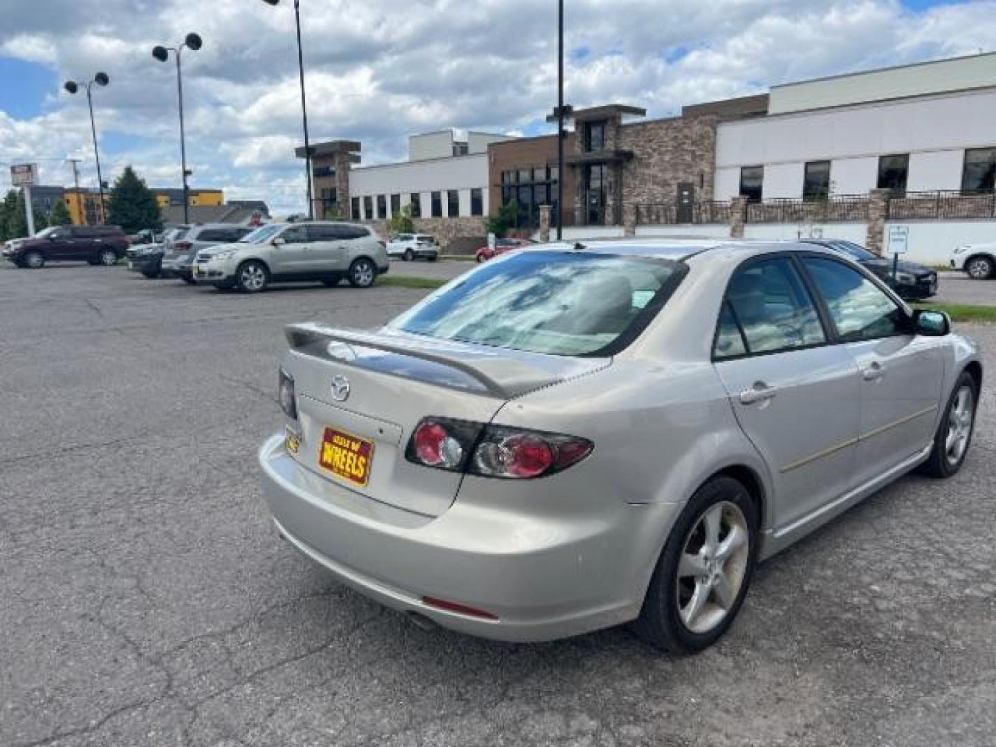 2008 Mazda Mazda6 i Sports Sedan Touri (1YVHP80C185) with an 2.3L L4 DOHC 16V engine, 5-Speed Automatic transmission, located at 1800 West Broadway, Missoula, 59808, (406) 543-1986, 46.881348, -114.023628 - Photo#4