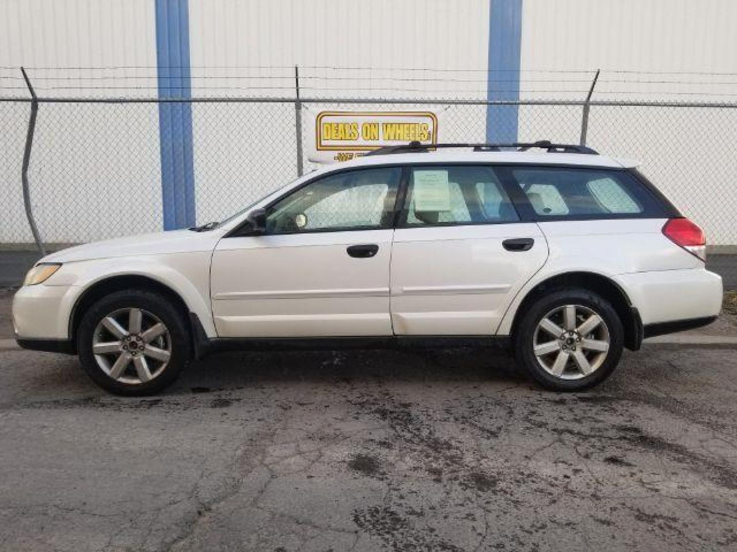 2008 Subaru Outback 2.5i (4S4BP61C487) with an 2.5L H4 SOHC 16V engine, 4-Speed Automatic transmission, located at 4801 10th Ave S,, Great Falls, MT, 59405, 0.000000, 0.000000 - Photo#6