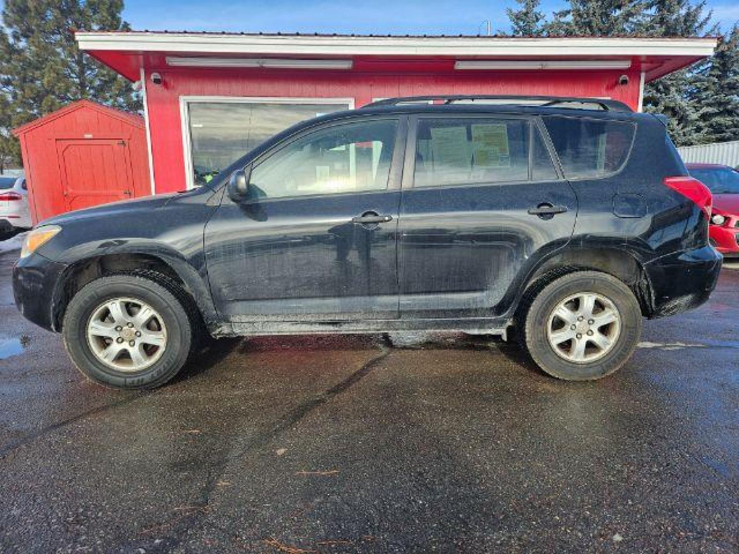 2008 Toyota RAV4 Base I4 2WD (JTMZD33V086) with an 2.4L L4 DOHC 16V engine, 4-Speed Automatic transmission, located at 601 E. Idaho St., Kalispell, MT, 59901, (406) 300-4664, 0.000000, 0.000000 - Photo#1