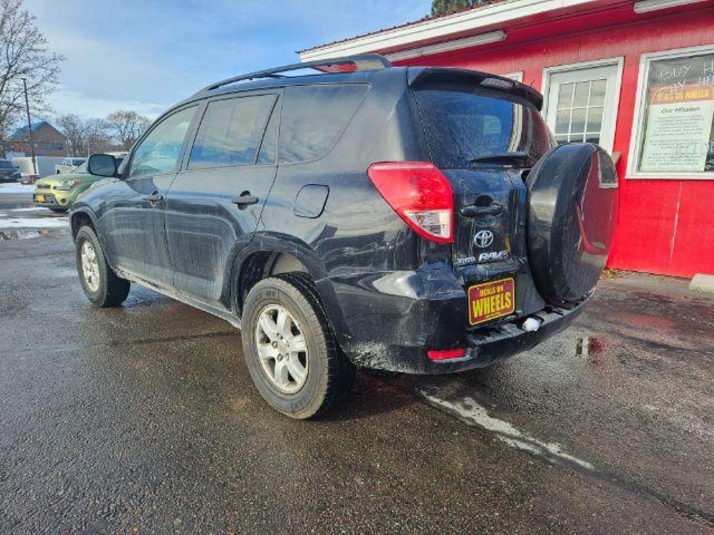 2008 Toyota RAV4 Base I4 2WD (JTMZD33V086) with an 2.4L L4 DOHC 16V engine, 4-Speed Automatic transmission, located at 601 E. Idaho St., Kalispell, MT, 59901, (406) 300-4664, 0.000000, 0.000000 - Photo#2