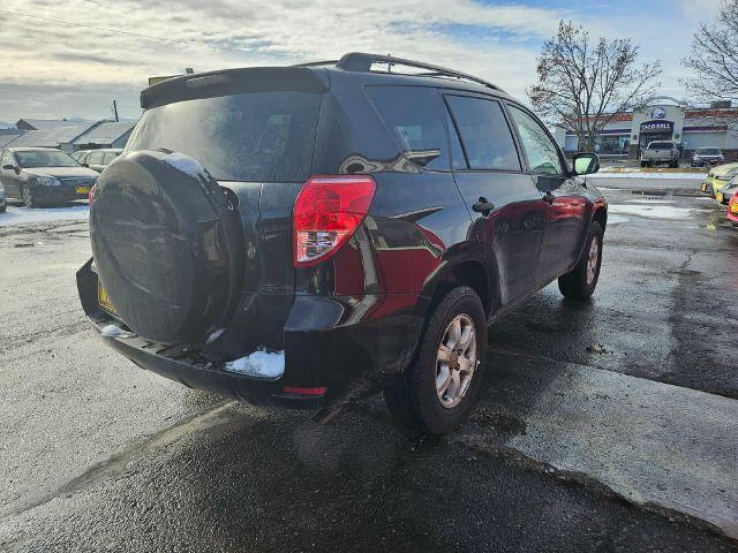 2008 Toyota RAV4 Base I4 2WD (JTMZD33V086) with an 2.4L L4 DOHC 16V engine, 4-Speed Automatic transmission, located at 601 E. Idaho St., Kalispell, MT, 59901, (406) 300-4664, 0.000000, 0.000000 - Photo#4