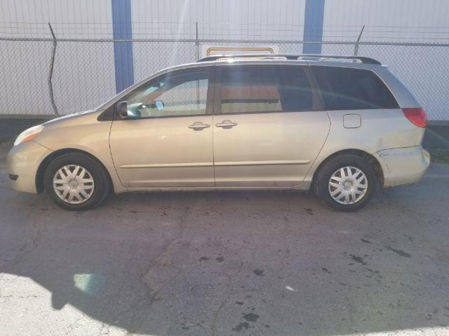 2008 Desert Sand Mica Toyota Sienna CE FWD 8-Passenger (5TDZK23C58S) with an 3.5L V6 EFI DOHC 24V engine, 5-Speed Automatic transmission, located at 601 E. Idaho St., Kalispell, MT, 59901, (406) 300-4664, 0.000000, 0.000000 - Photo#2