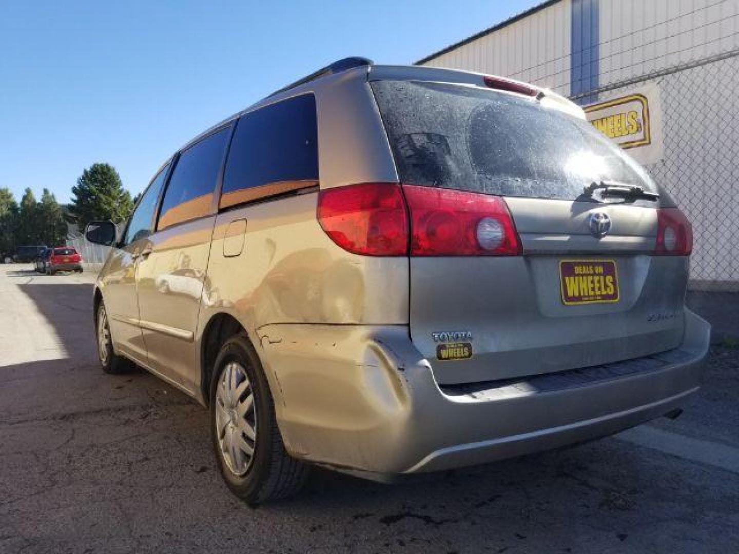 2008 Desert Sand Mica Toyota Sienna CE FWD 8-Passenger (5TDZK23C58S) with an 3.5L V6 EFI DOHC 24V engine, 5-Speed Automatic transmission, located at 601 E. Idaho St., Kalispell, MT, 59901, (406) 300-4664, 0.000000, 0.000000 - Photo#3