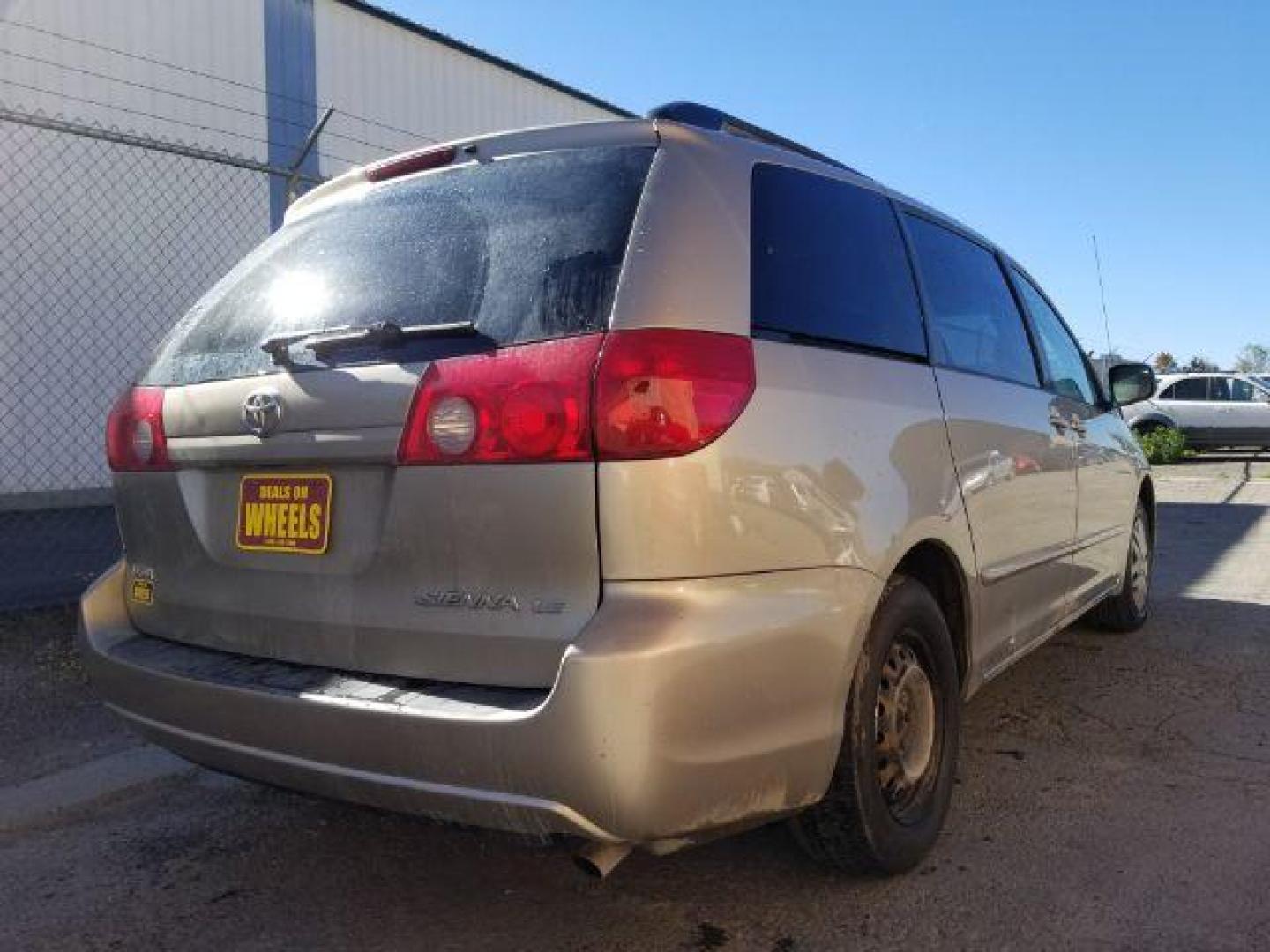 2008 Desert Sand Mica Toyota Sienna CE FWD 8-Passenger (5TDZK23C58S) with an 3.5L V6 EFI DOHC 24V engine, 5-Speed Automatic transmission, located at 601 E. Idaho St., Kalispell, MT, 59901, (406) 300-4664, 0.000000, 0.000000 - Photo#4