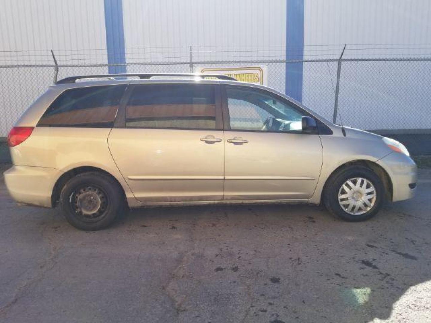 2008 Desert Sand Mica Toyota Sienna CE FWD 8-Passenger (5TDZK23C58S) with an 3.5L V6 EFI DOHC 24V engine, 5-Speed Automatic transmission, located at 601 E. Idaho St., Kalispell, MT, 59901, (406) 300-4664, 0.000000, 0.000000 - Photo#5